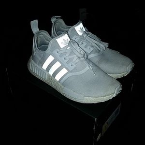 NMD r1 all white